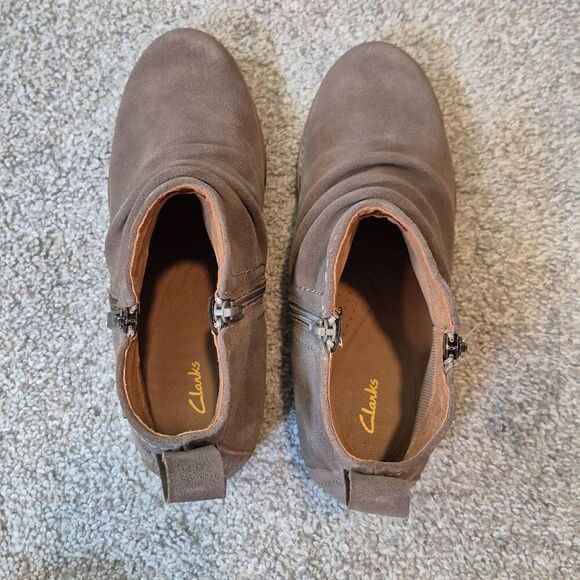Clarks Nissini Top Waterproof Dark Taupe Suede Size 9 - Picture 8 of 8